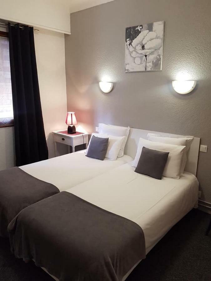 Hotel Les Glycines Prades  Bagian luar foto